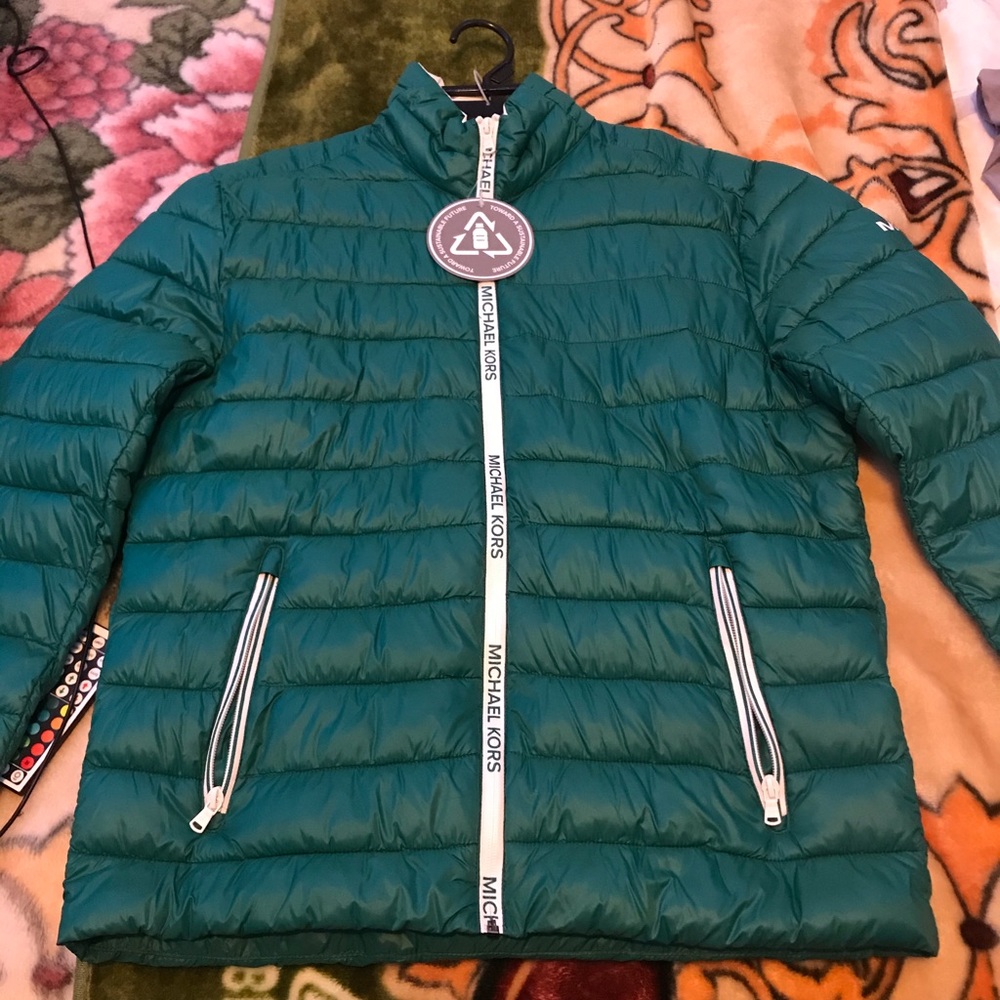 Michael Michael Kors
Limited green Puffer Jacket